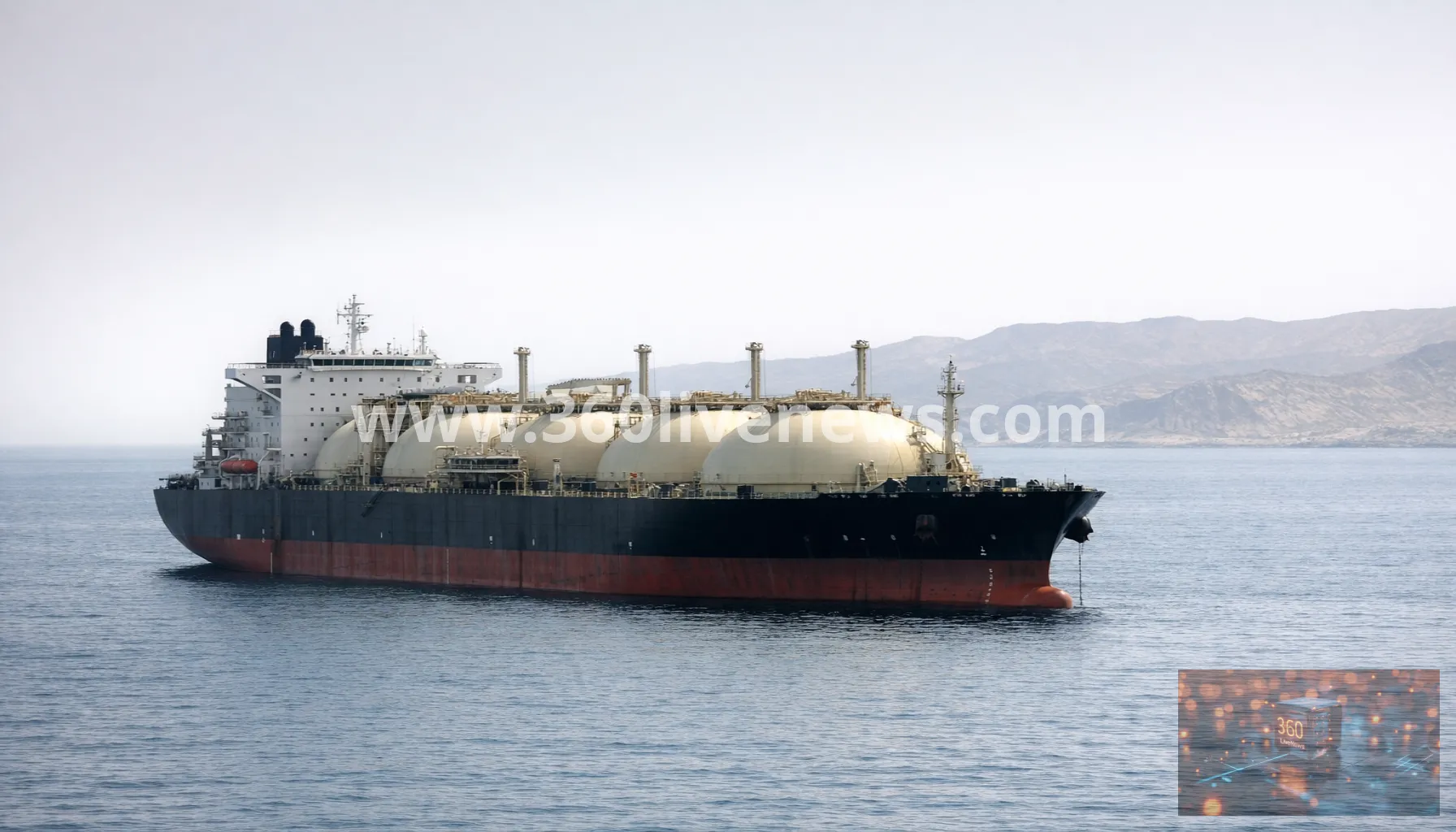 Crew refusal leaves LNG carrier Al Ruwais adrift off Pakistan amid Strait of Hormuz danger