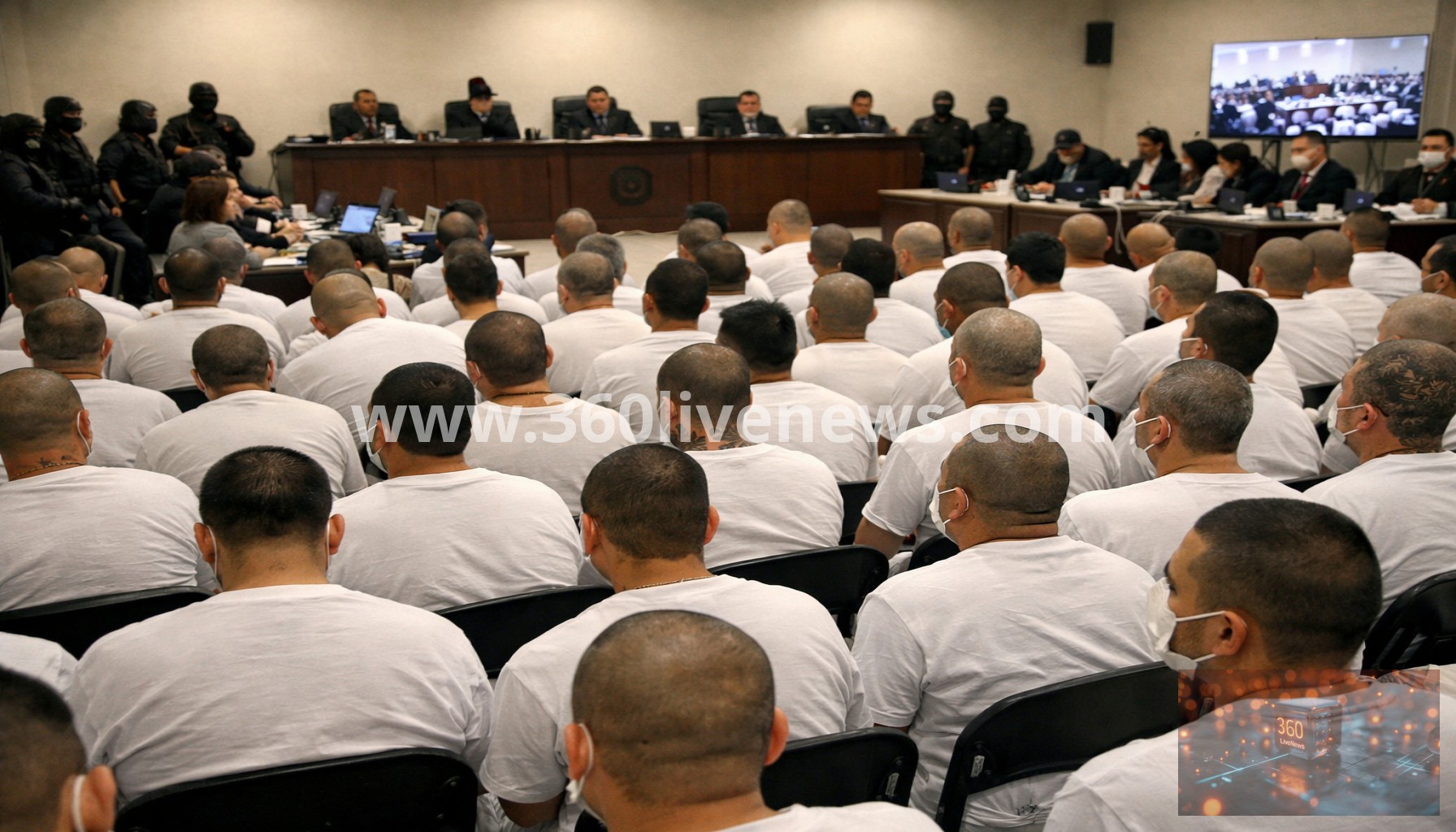 Mass trial of hundreds of alleged MS-13 gang members underway in El Salvador