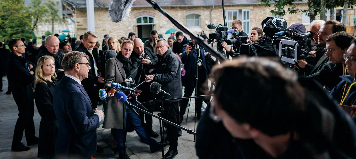 G7 Foreign Ministers Convene Near Paris to Address Ukraine and Middle East Conflicts