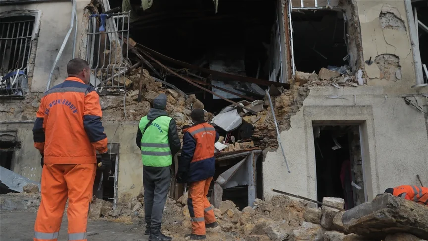 Drone Strikes Kill 5 Amid Russian-Ukrainian Accusations of Cross-Border Attacks