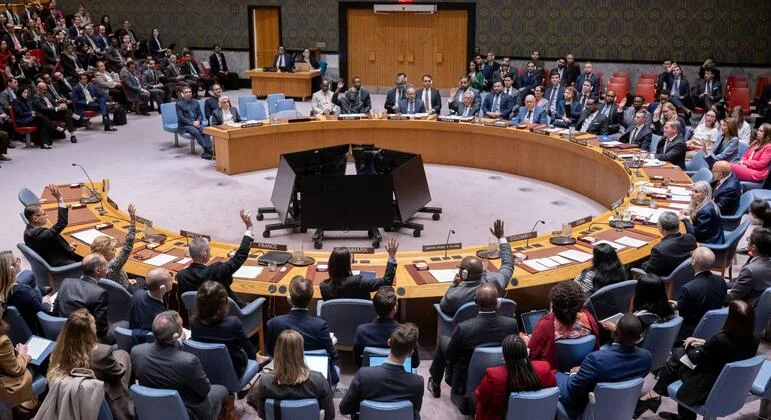 Russia and China Veto UN Security Council Resolution on Strait of Hormuz Security