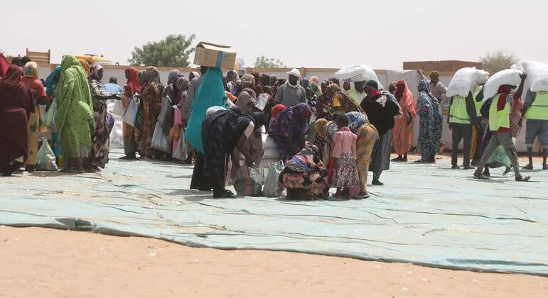 Sudan war: Drone attacks damage key aid routes