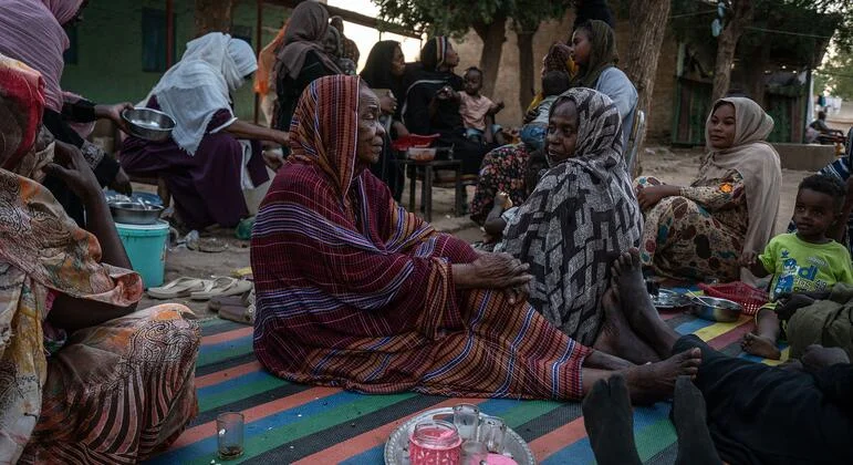 Women in El Obeid face drone strikes by day and rape threats at night for water