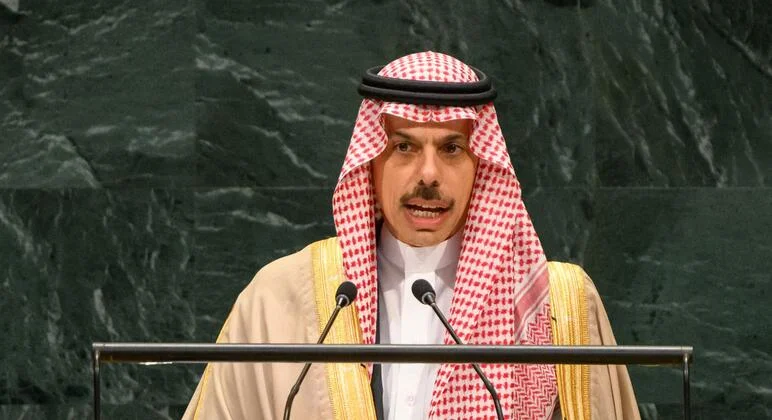 Saudi Arabia warns Gulf security is tied to global stability amid regional tensions